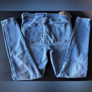 American Eagle Outfitters Light Blue Skinny Jeans